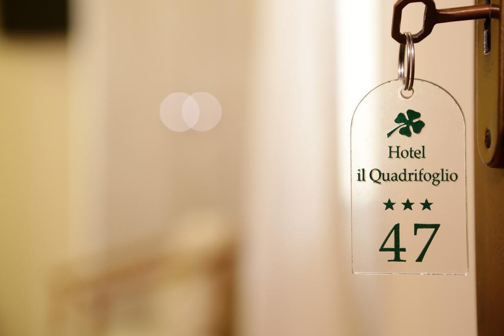 Hotel Il Quadrifoglio Torre del Greco Bagian luar foto