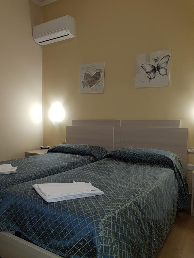 Hotel Il Quadrifoglio Torre del Greco Bagian luar foto