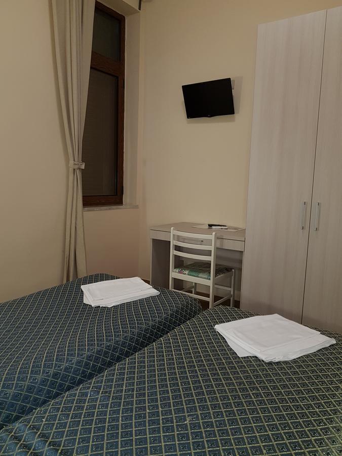 Hotel Il Quadrifoglio Torre del Greco Bagian luar foto