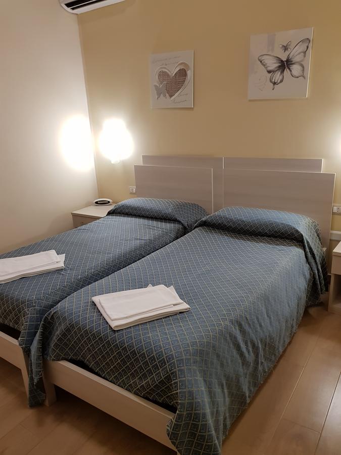 Hotel Il Quadrifoglio Torre del Greco Bagian luar foto